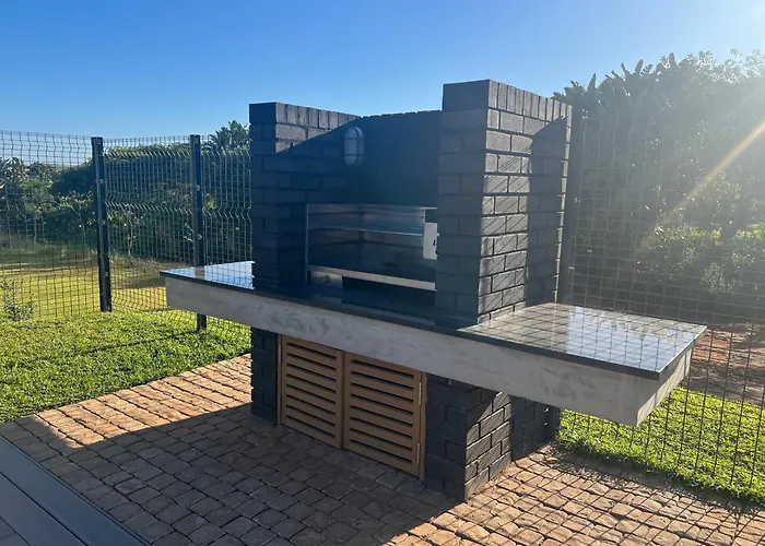 Zimbali Lakes Boulevard Edge