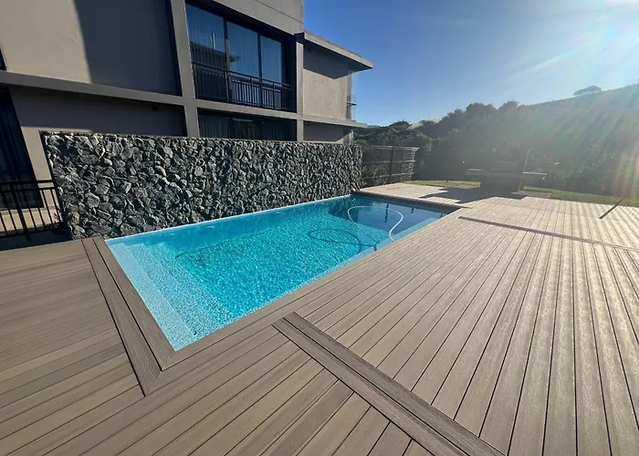 Zimbali Lakes Boulevard Edge